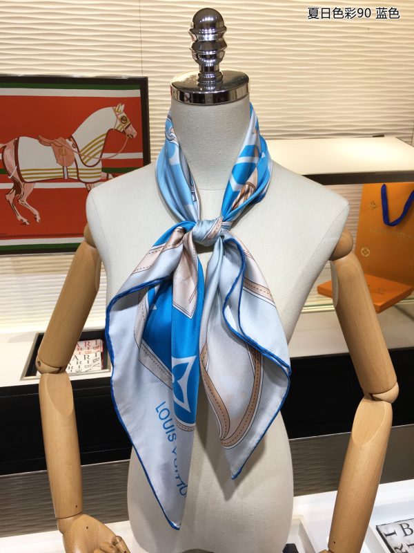 AS023 - Silk Square 90cm/35.5inch