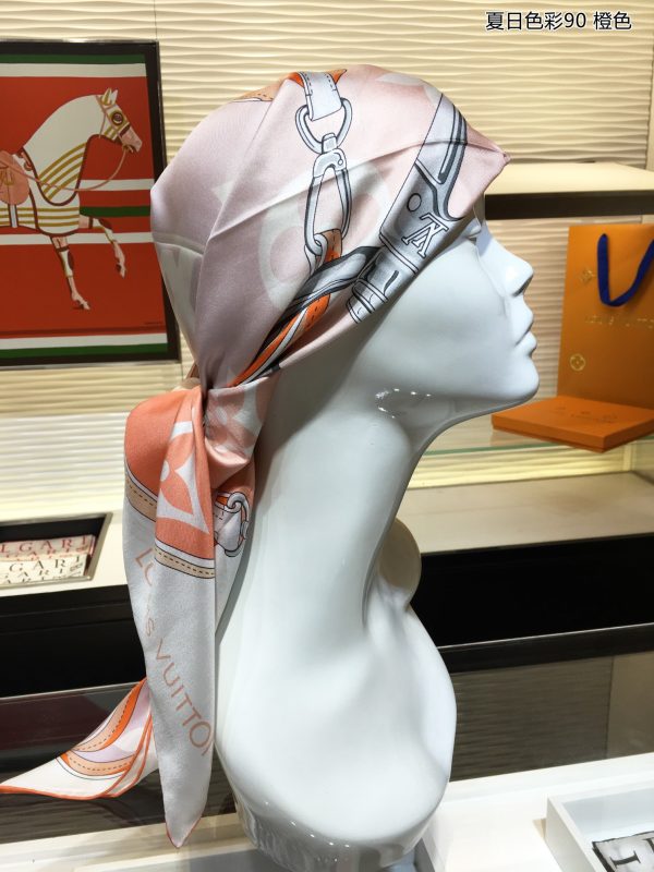 AS022 - Silk Square 90cm/35.5inch