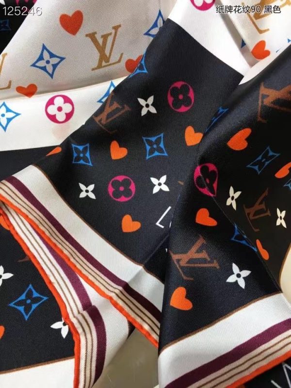 AS017 - Silk Square 90cm/35.5inch