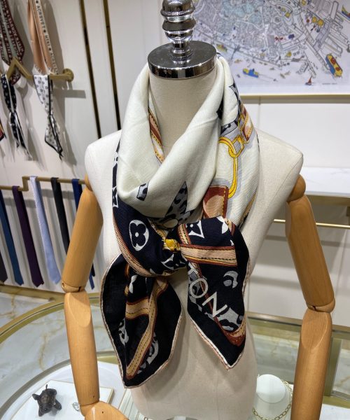 AS011 - Silk Square 90cm/35.5inch