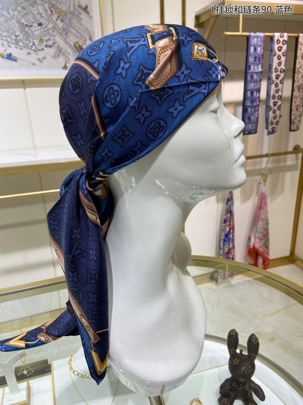 AS014 - Silk Square 90cm/35.5inch