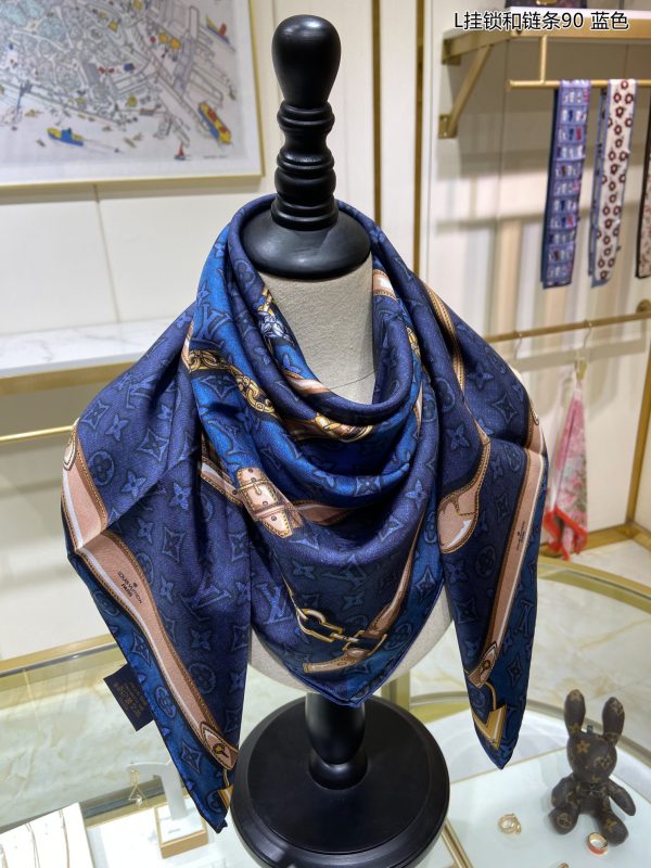 AS014 - Silk Square 90cm/35.5inch