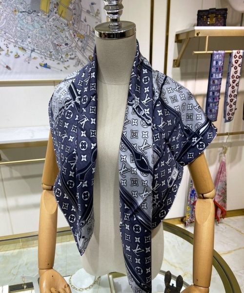AS013 - Silk Square 90cm/35.5inch