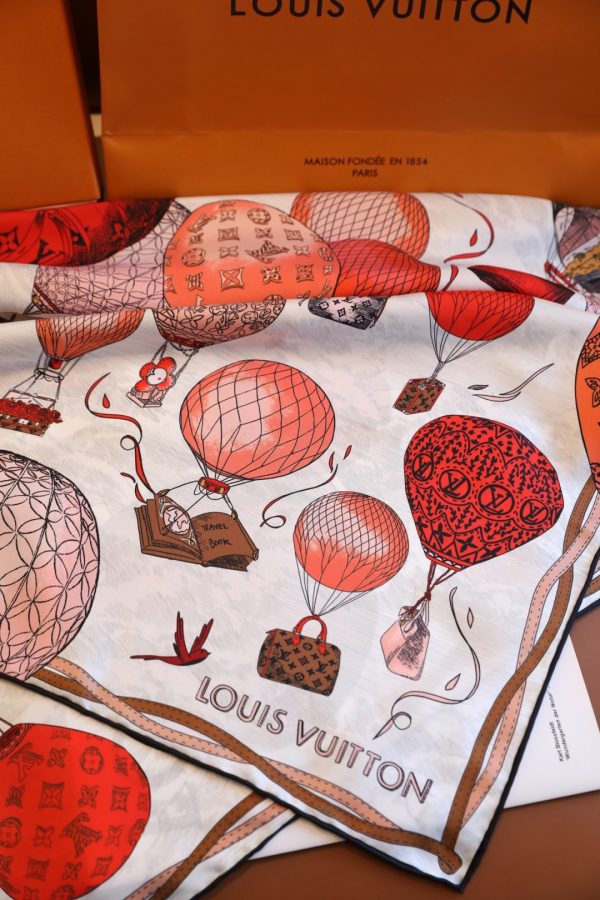 AS008 - Silk Square 90cm/35.5inch