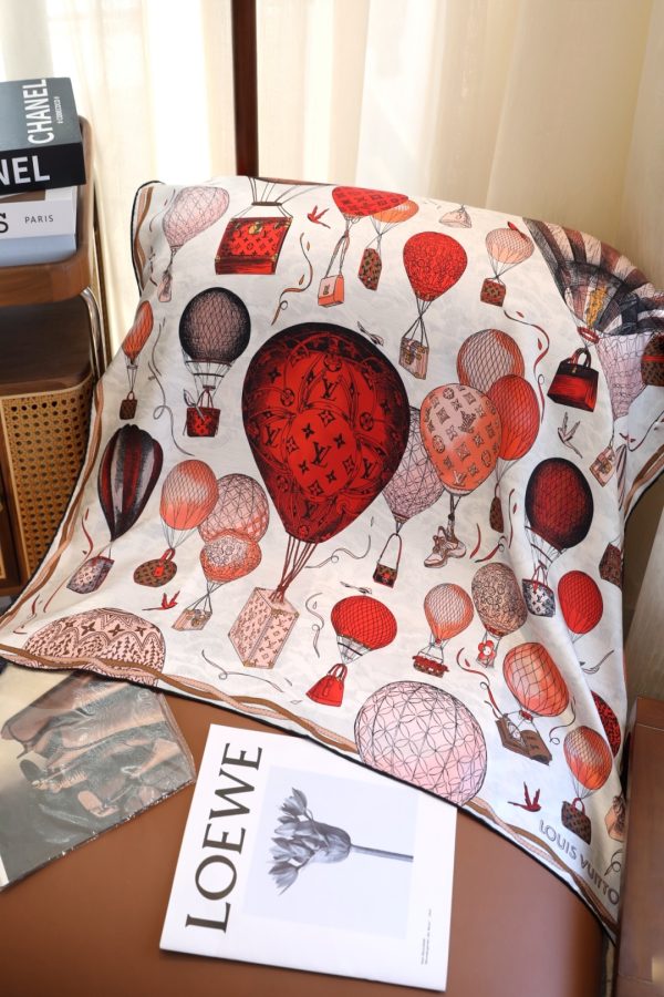 AS008 - Silk Square 90cm/35.5inch