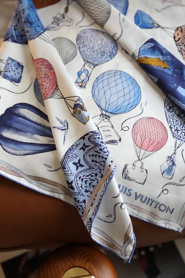 AS007 - Silk Square 90cm/35.5inch