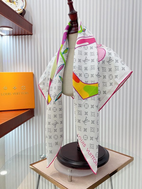 AS003 - Silk Square 90cm/35.5inch
