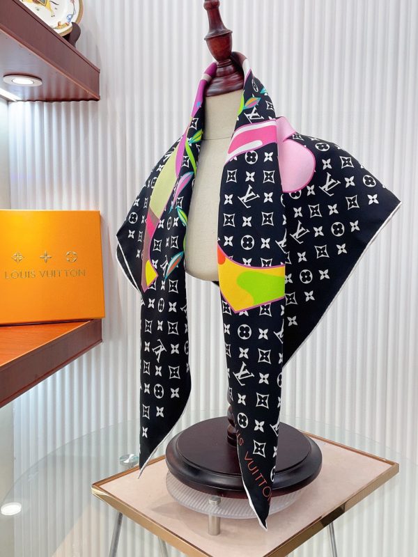 AS002 - Silk Square 90cm/35.5inch