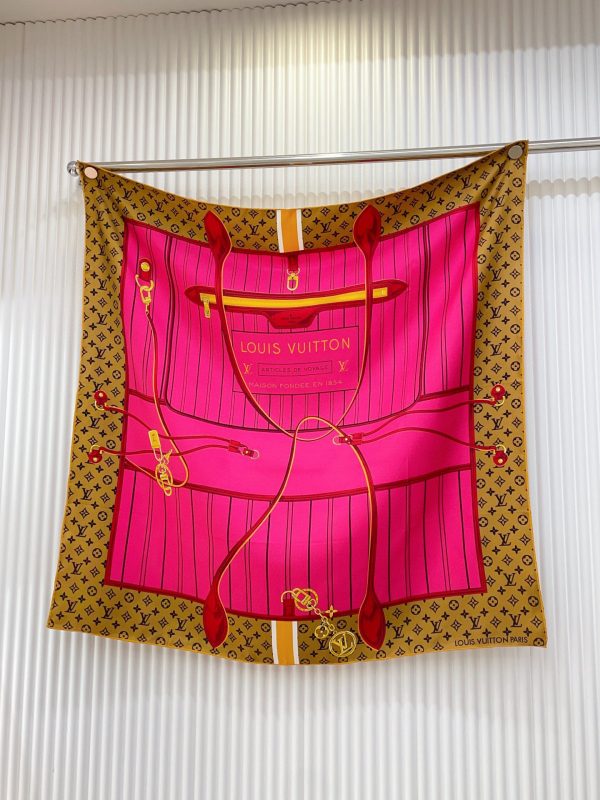 AS004 - Silk Square 90cm/35.5inch