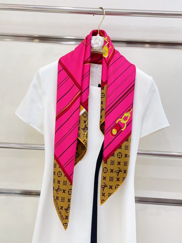 AS004 - Silk Square 90cm/35.5inch