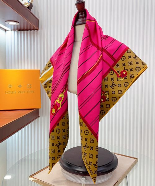 AS004 - Silk Square 90cm/35.5inch