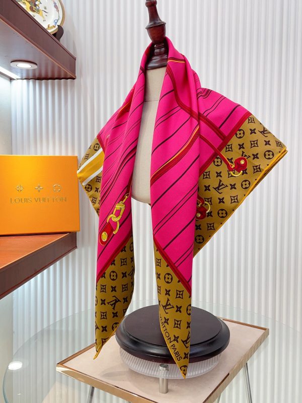 AS004 - Silk Square 90cm/35.5inch