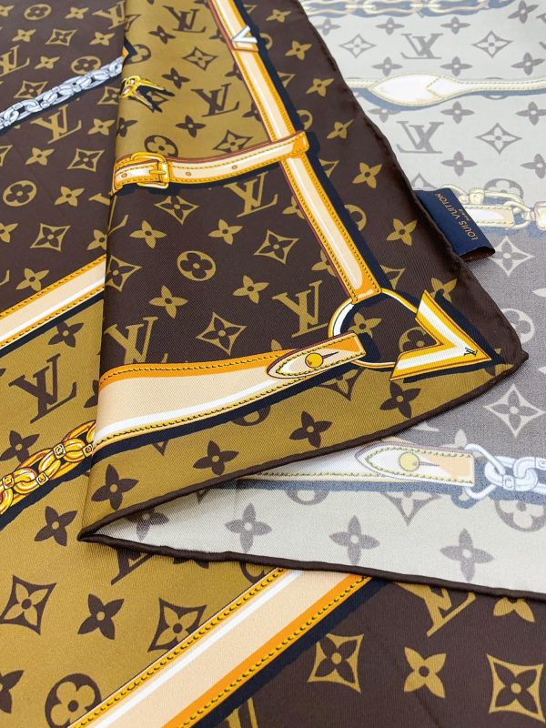 AS019 - Silk Square 90cm/35.5inch