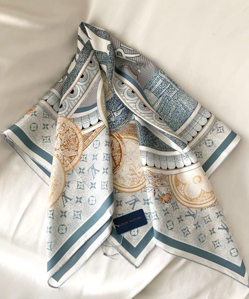 AS020 - Silk Square 90cm/35.5inch
