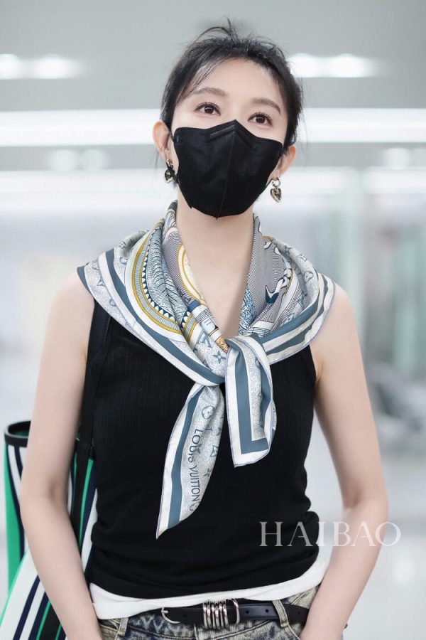 AS020 - Silk Square 90cm/35.5inch
