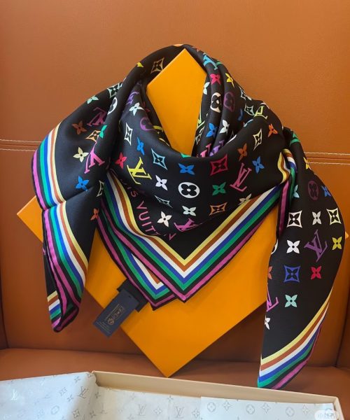AS015 - Silk Square 90cm/35.5inch