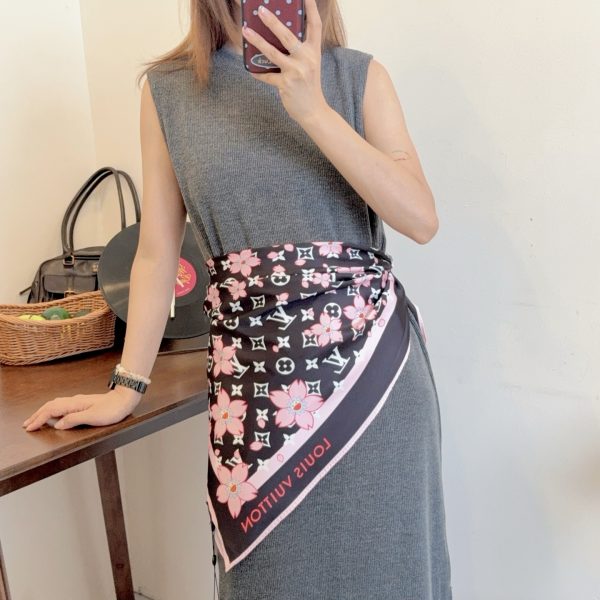 AS001 - Silk Square 90cm/35.5inch